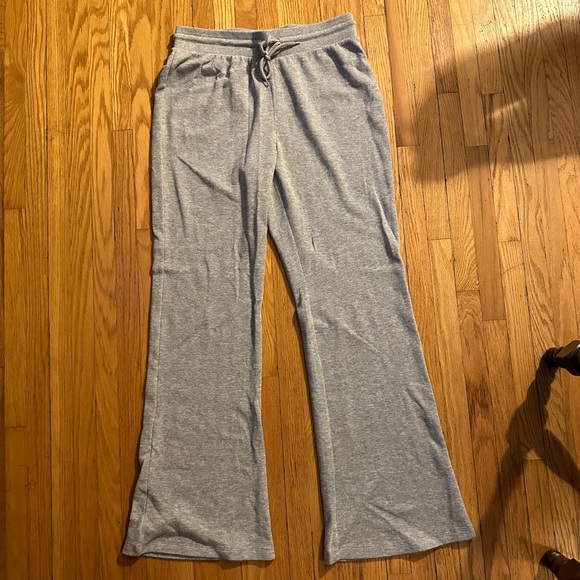 Aritzia Sunday Best waffle pants - Picture 4 of 4